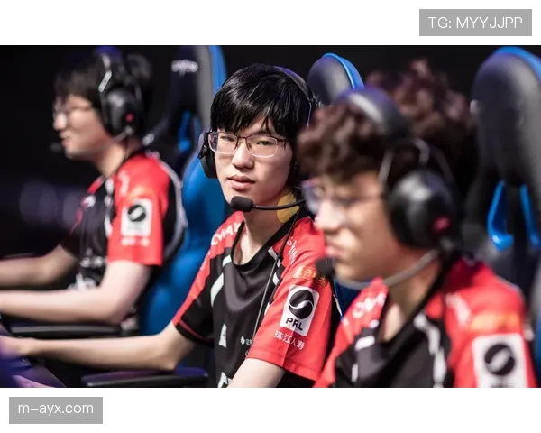 扬尼斯·阿德托昆博透露膝伤已无大碍，将全力备战季后赛