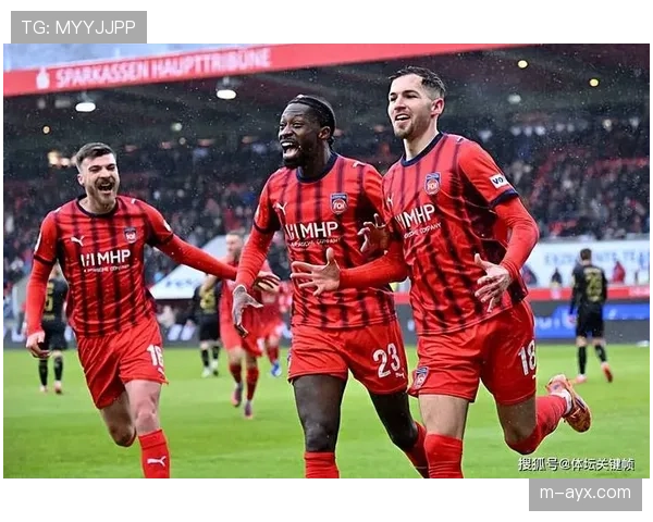 德甲第28轮实时:拜仁半场0-0弗赖堡,诺伊尔多次关键扑救 德甲第28轮实时:拜仁半场0-0弗赖堡,诺伊尔多次关键扑救